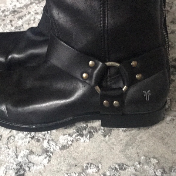 Boots - Picture 5 of 6